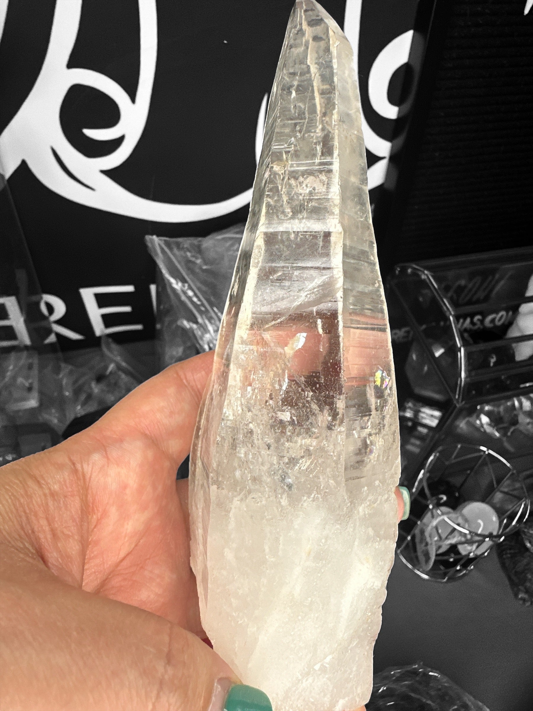 Lemurian Natural Point Raw - REIKI LUNAS, CRAFTS & ARTISAN